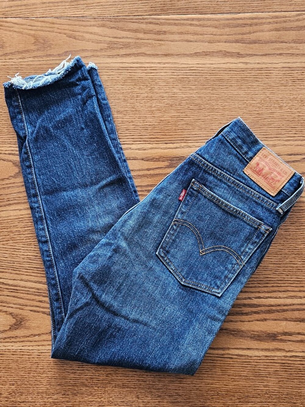 Levi’s White Oak Cone Denim Raw Hem - Size 28